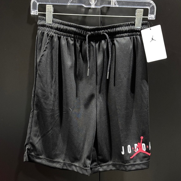 Jordan Air Basketball,athletic shorts, hip pockets, elastic draw cord waist - Picture 1 of 8